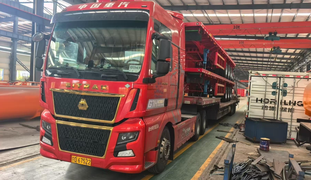 Fabrika Özel 12.5 metre 3 eksenli düz kirişli düz yataklı yarı römork Ağır yük konteyneri Kargo taşıma römoru satılıyor